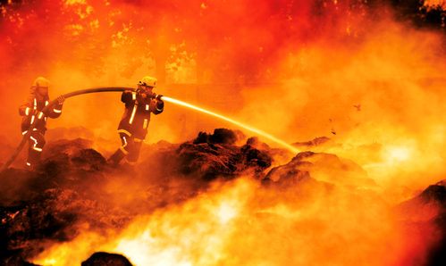 特等獎(jiǎng)《消防員的青春是烈火》作品編號(hào):3558賽區(qū):山東 特等獎(jiǎng)《消防員的青春是烈火》作品編號(hào):3558賽區(qū):山東