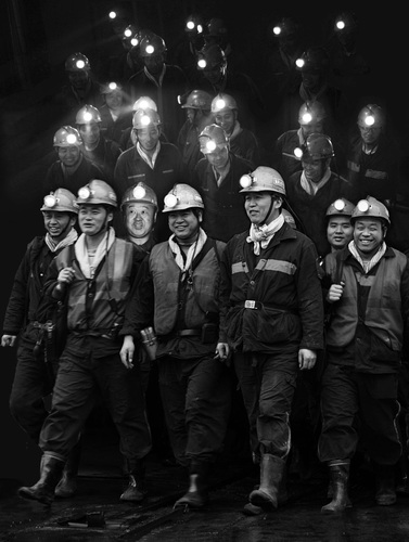 一等獎(jiǎng)《礦井下的青春》作品編號(hào):17252賽區(qū):安徽 一等獎(jiǎng)《礦井下的青春》作品編號(hào):17252賽區(qū):安徽